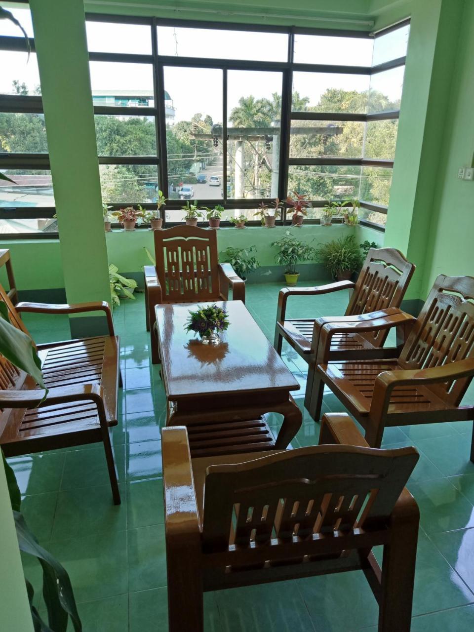 Nay Chi Lin Hotel Pathein Exteriér fotografie