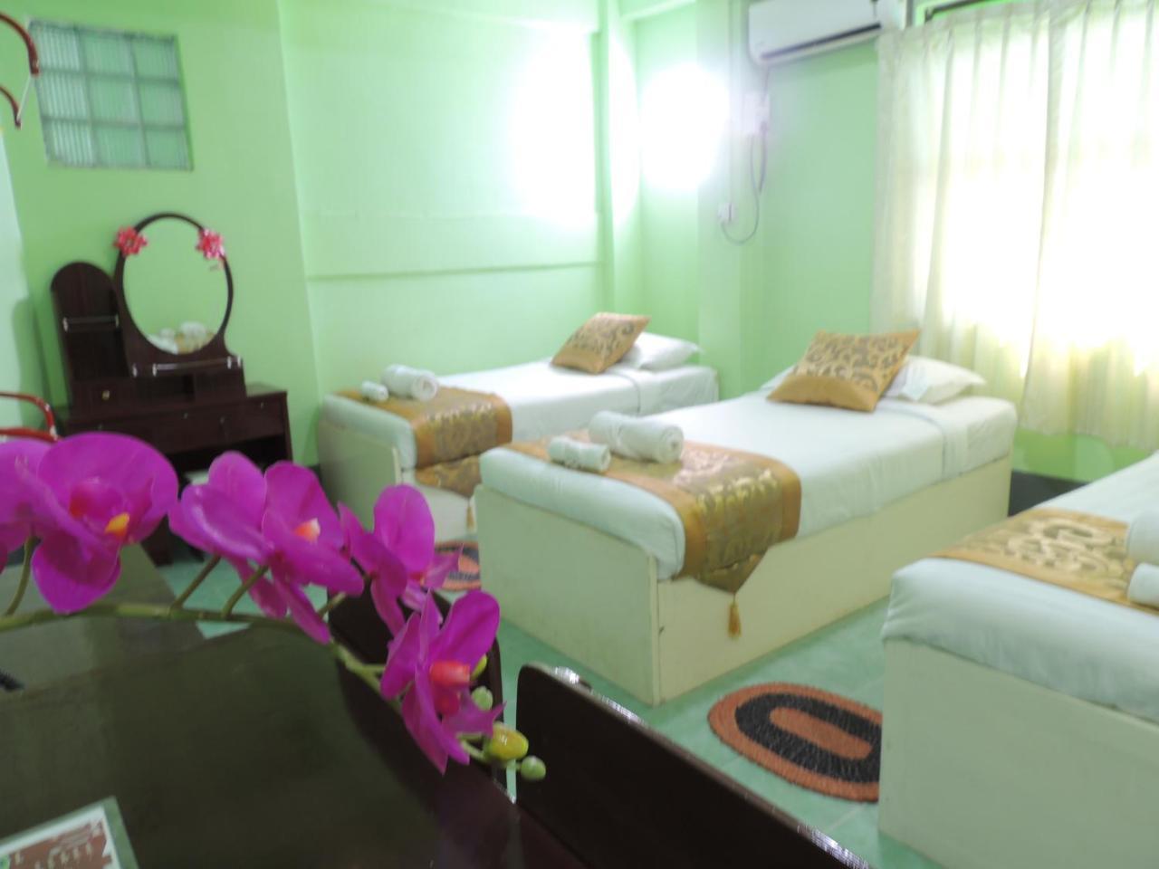 Nay Chi Lin Hotel Pathein Exteriér fotografie